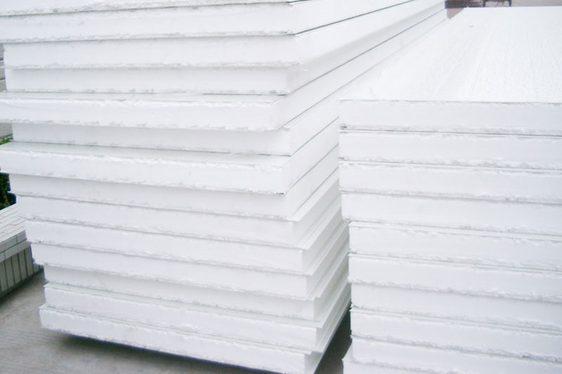 Polystyrene cold plate